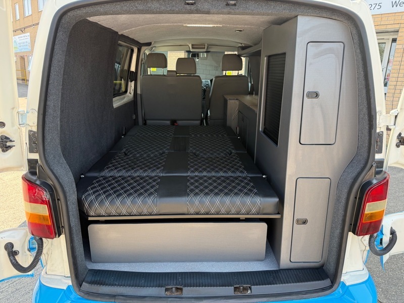 Volkswagen Transporter Estate Blue #28