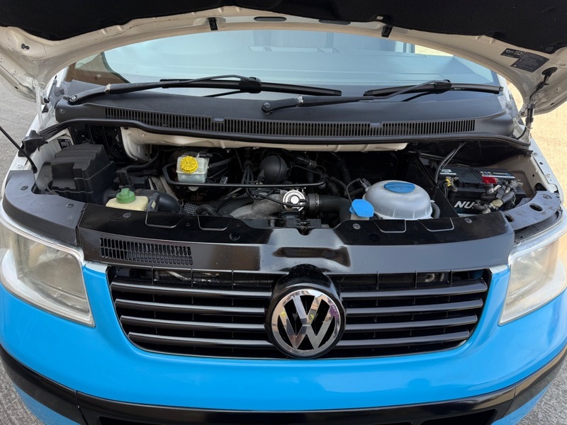 Volkswagen Transporter Estate Blue #25