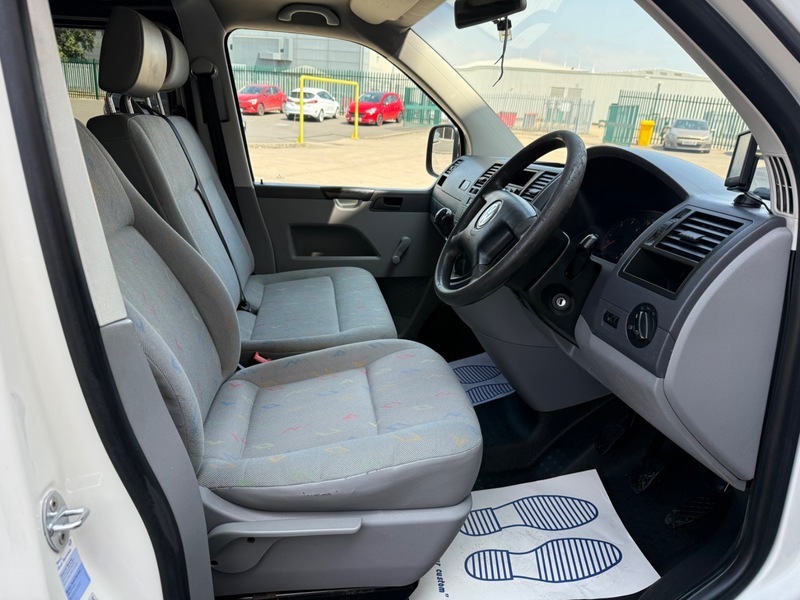 Volkswagen Transporter Estate Blue #11