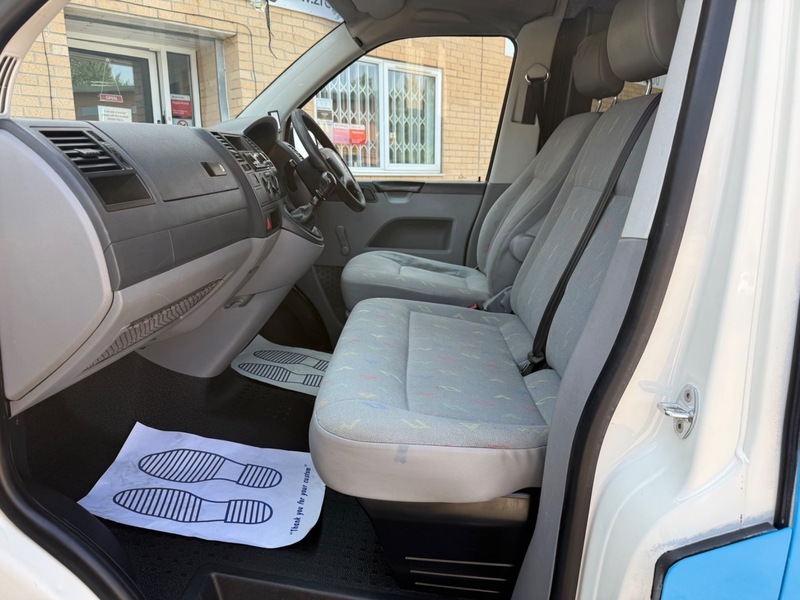Volkswagen Transporter Estate Blue #18