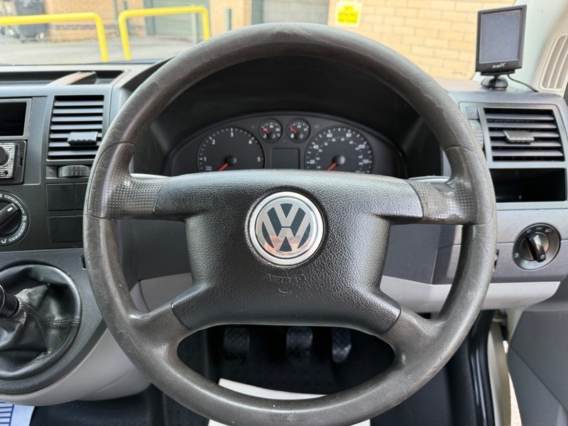 Volkswagen Transporter Estate Blue #13