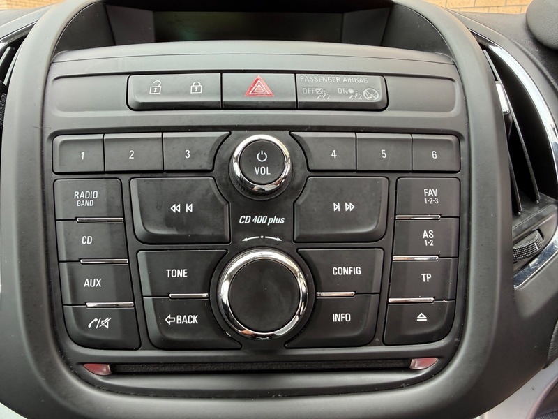 Vauxhall Zafira Mpv Silver #24