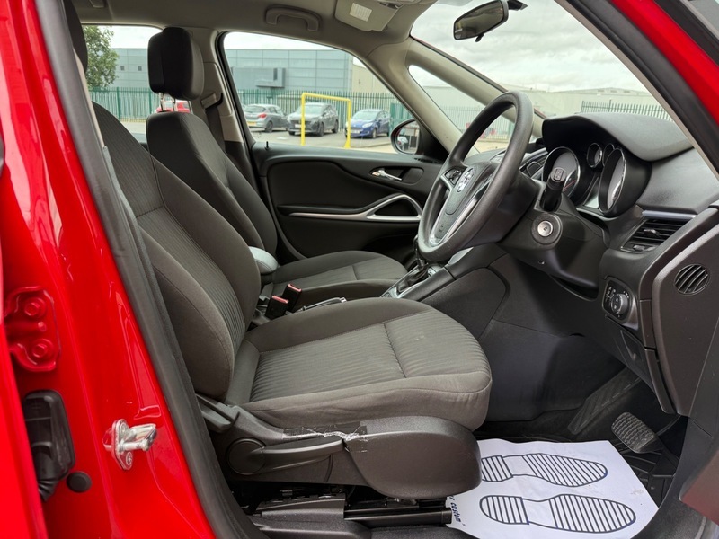 Vauxhall Zafira Mpv Silver #12