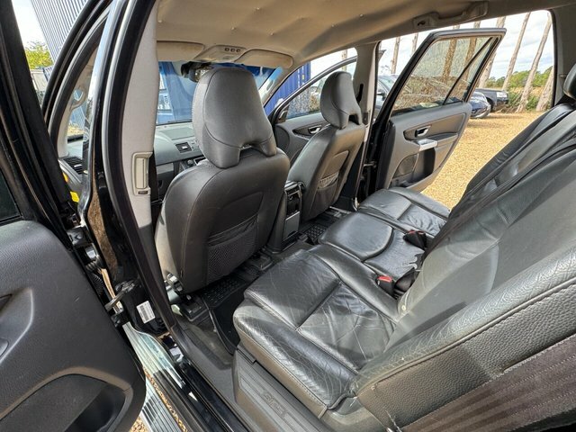 Volvo XC90 2.4 D5 Se Geartronic Blue #16