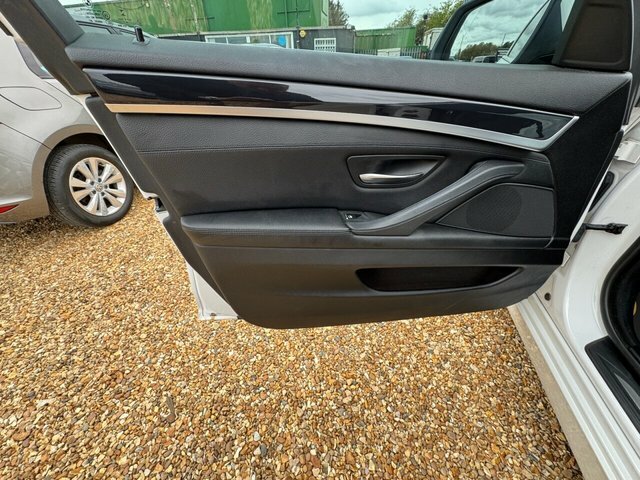 BMW 5 Series 520D 190 Se Step Silver #31