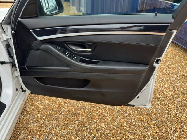 BMW 5 Series 520D 190 Se Step Silver #10