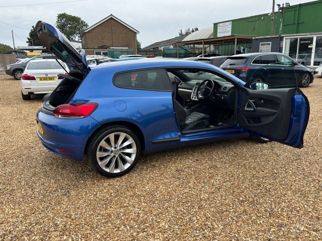 Volkswagen Scirocco 2.0 Tsi Gt Hatchback White #11