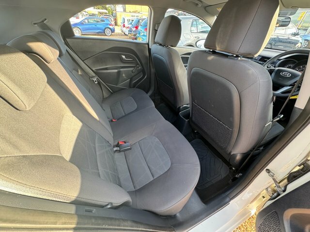 Kia RIO 1.2 Vr7 84 Bhp Red #24