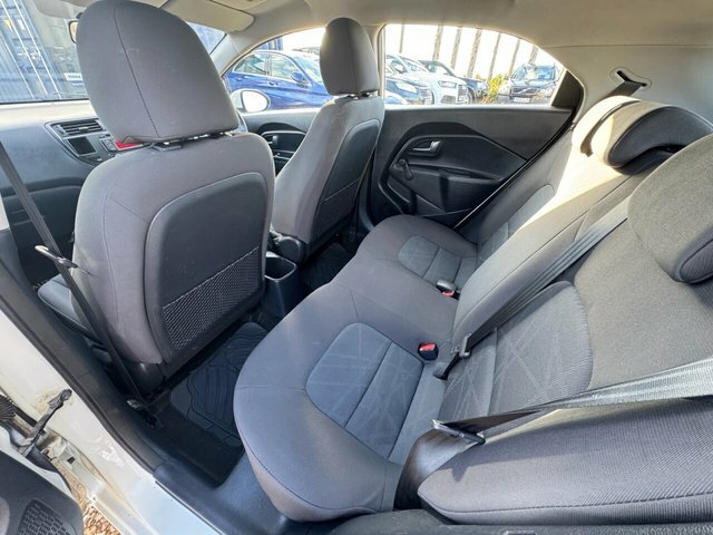 Kia RIO 1.2 Vr7 84 Bhp Red #26