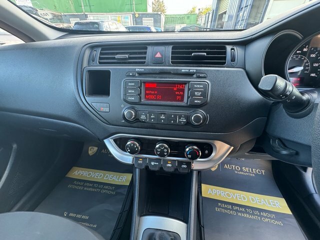 Kia RIO 1.2 Vr7 84 Bhp Red #21