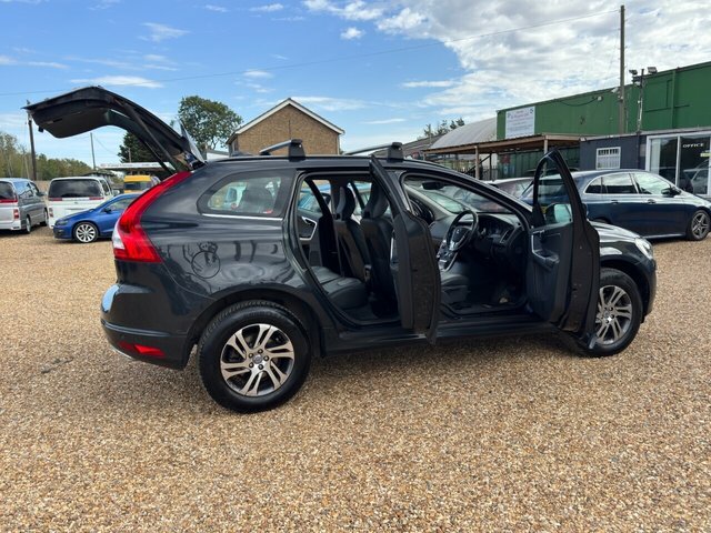 Volvo XC60 D4 Se White #14