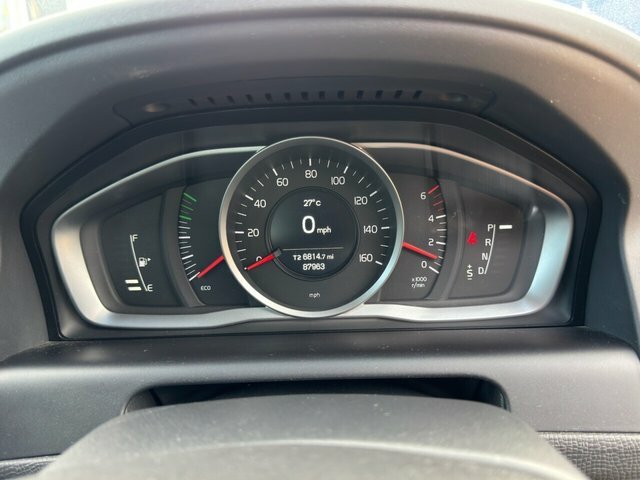 Volvo XC60 D4 Se White #23