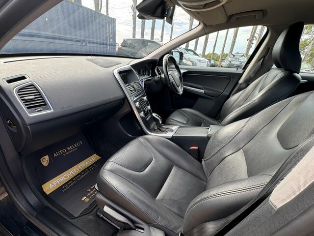 Volvo XC60 D4 Se White #40