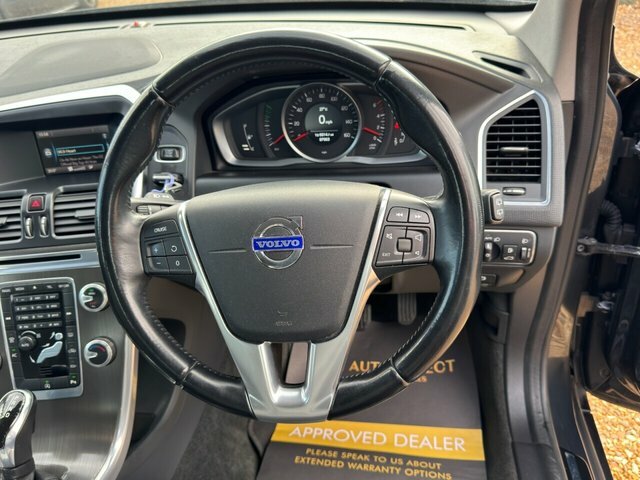 Volvo XC60 D4 Se White #24