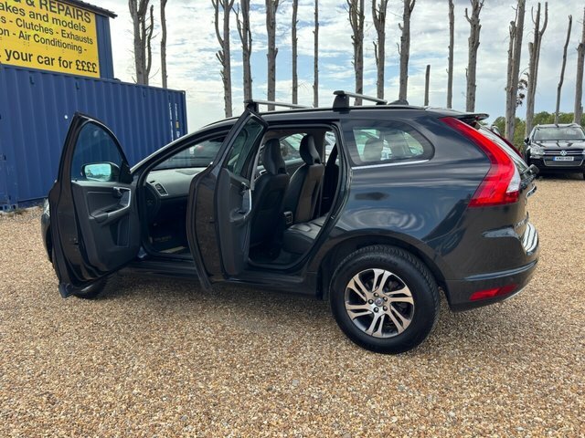 Volvo XC60 D4 Se White #19