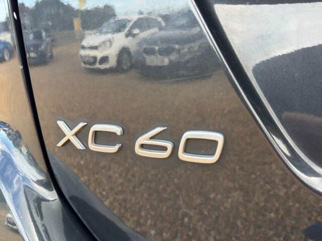 Volvo XC60 D4 Se White #10