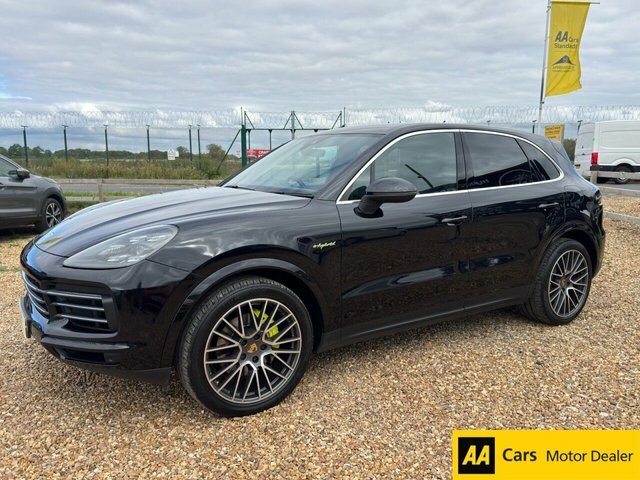 Porsche Cayenne V6 E-hybrid 17.9Kwh Suv Black #3