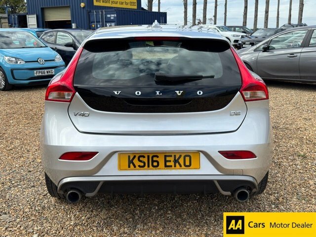 Volvo V40 D2 R-design Lux Nav Silver #4