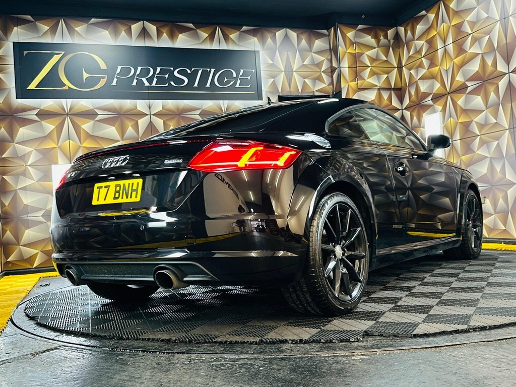 Audi TT 2L Sport Black #6