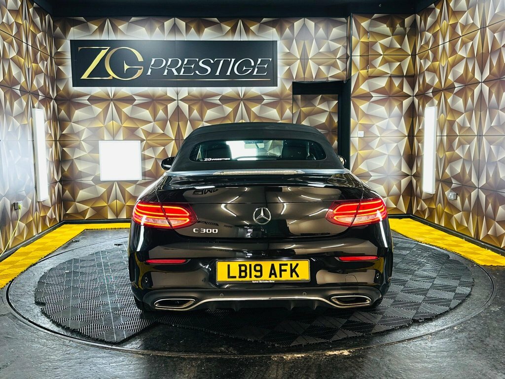 Mercedes-Benz C Class 2L Amg Line Black #4