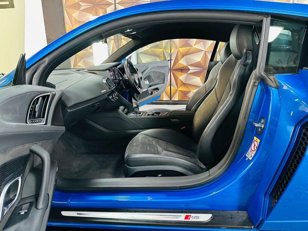 Audi R8 V10 Performance Carbon Black Quattro Blue #60