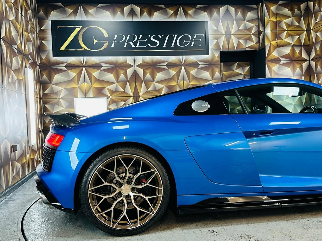 Audi R8 V10 Performance Carbon Black Quattro Blue #16