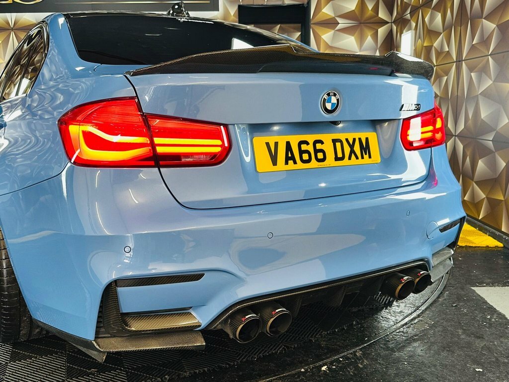 BMW M3 3.0 M3 Saloon Competition Package 2016 Black #32