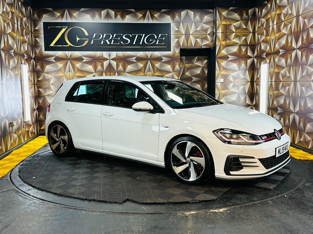 Volkswagen Golf 2L Gti Performance White