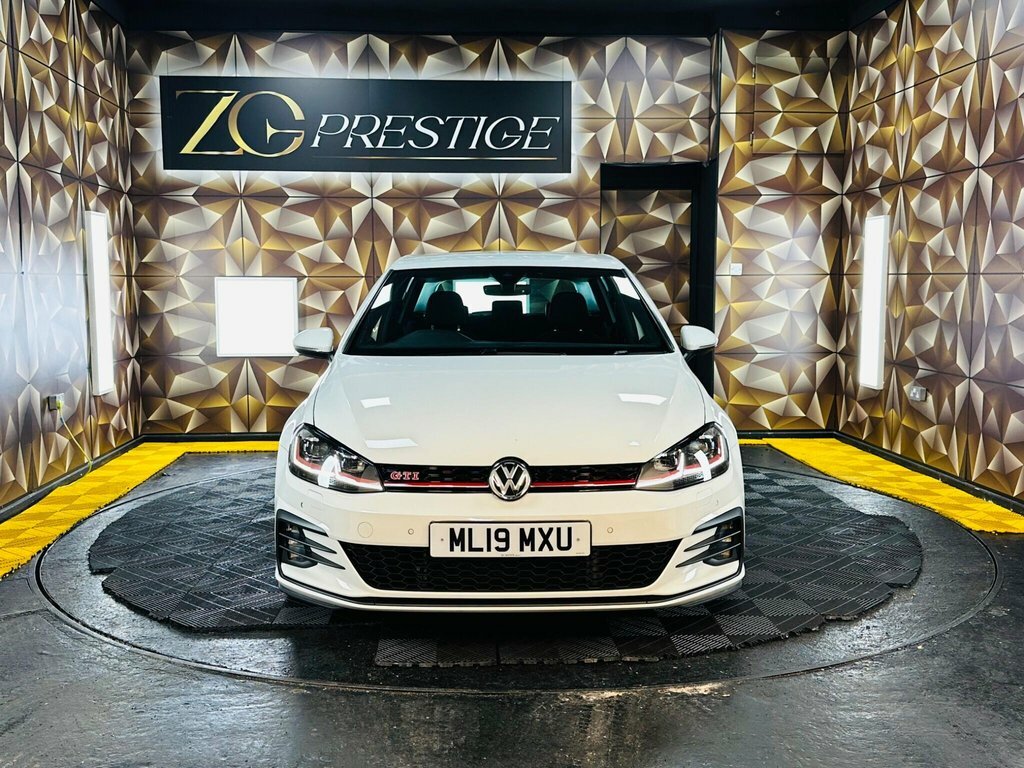 Volkswagen Golf 2L Gti Performance White #2