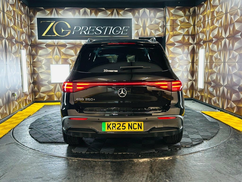 Mercedes-Benz EQB Suv Black #4