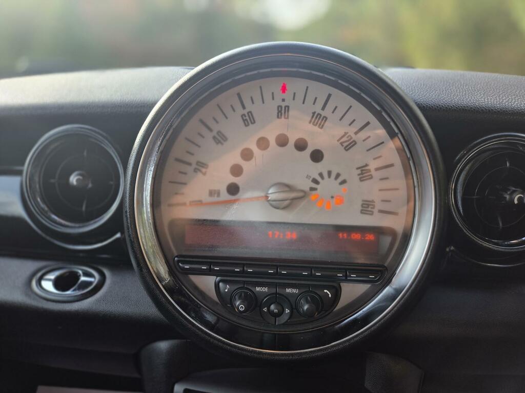 Mini Convertible 1.6 Cooper 122 Bhp Brown #26