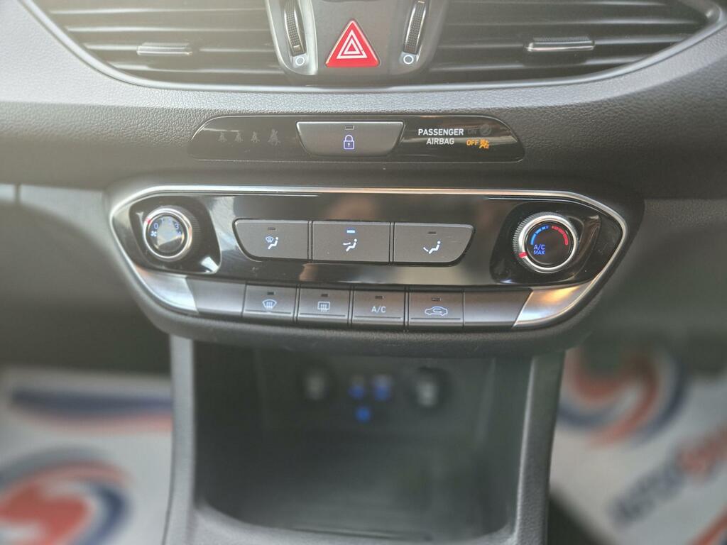 Hyundai I30 Hatchback Grey #32