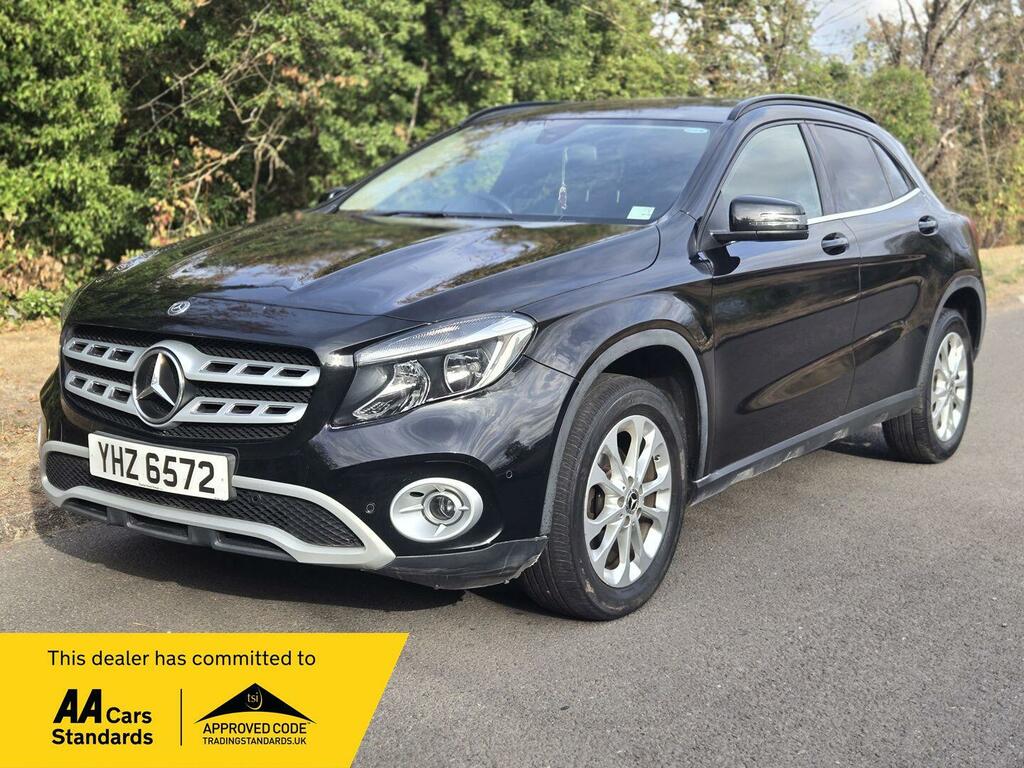 Mercedes-Benz GLA Class Se Black #2
