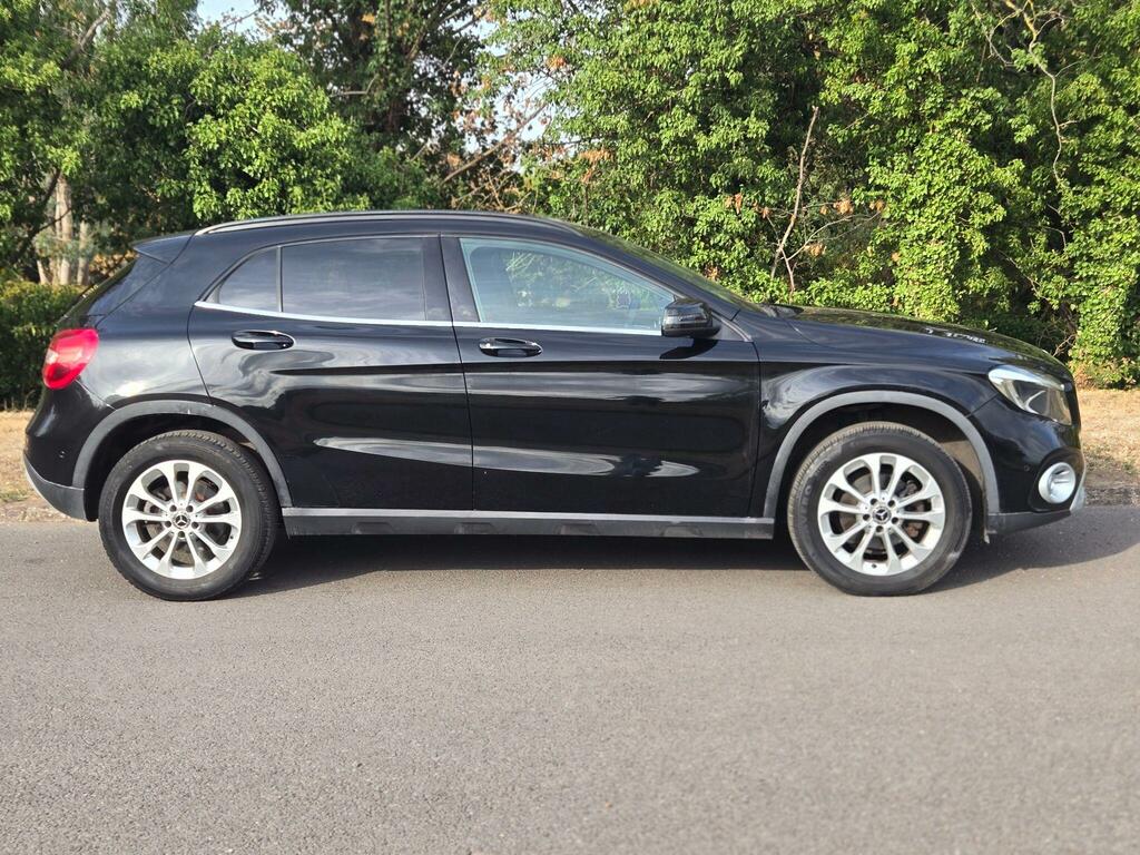 Mercedes-Benz GLA Class Se Black #6