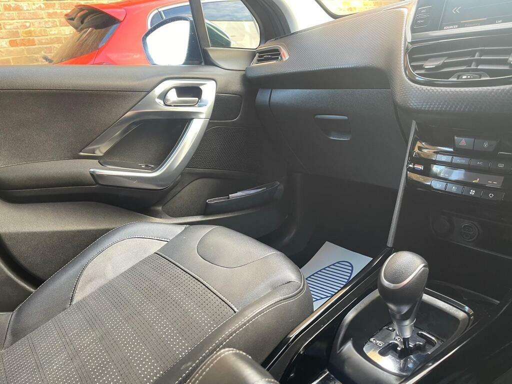 Peugeot 2008 1.2 Puretech Allure Red #28
