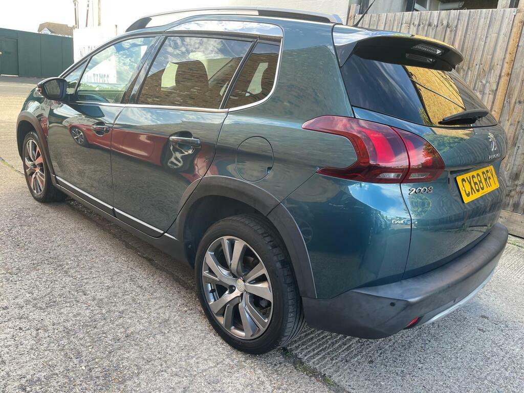 Peugeot 2008 1.2 Puretech Allure Red #9