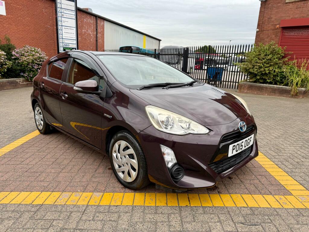 Toyota Aqua 1.5 5dr Purple