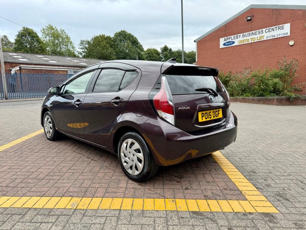 Toyota Aqua 1.5 5dr Purple #4