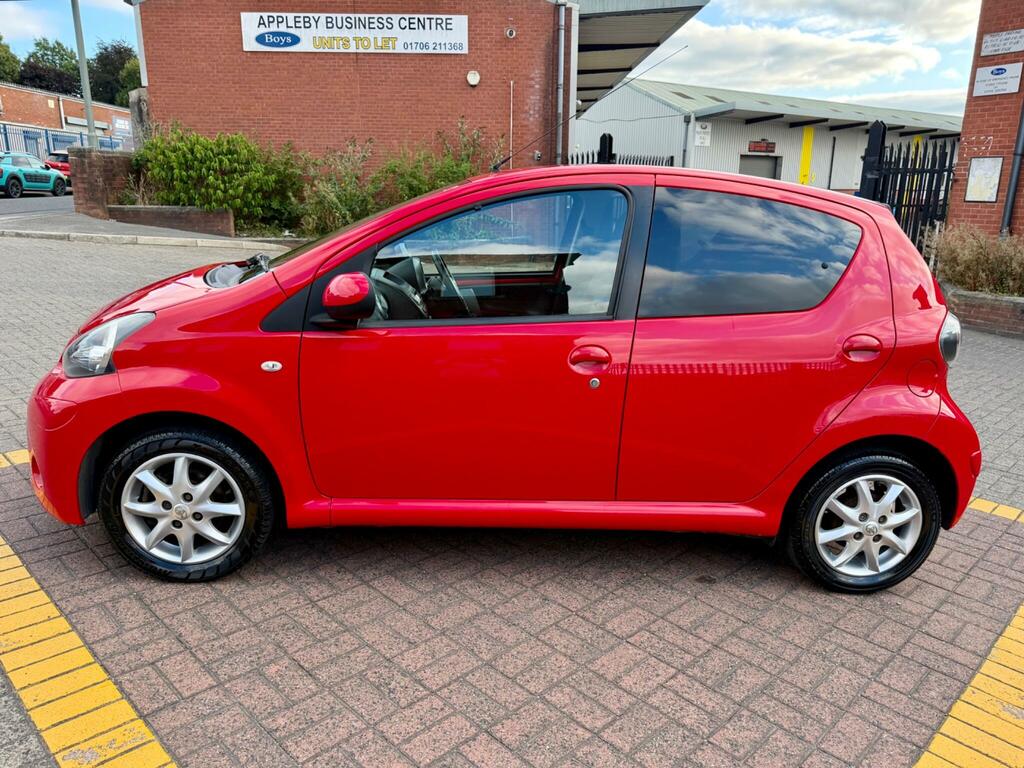 Toyota Aygo Hatchback Silver #19