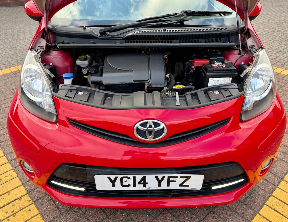 Toyota Aygo Hatchback Silver #37