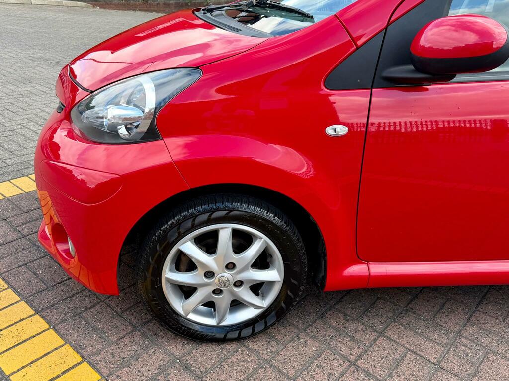 Toyota Aygo Hatchback Silver #39