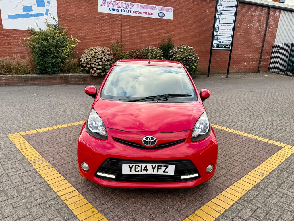 Toyota Aygo Hatchback Silver #11