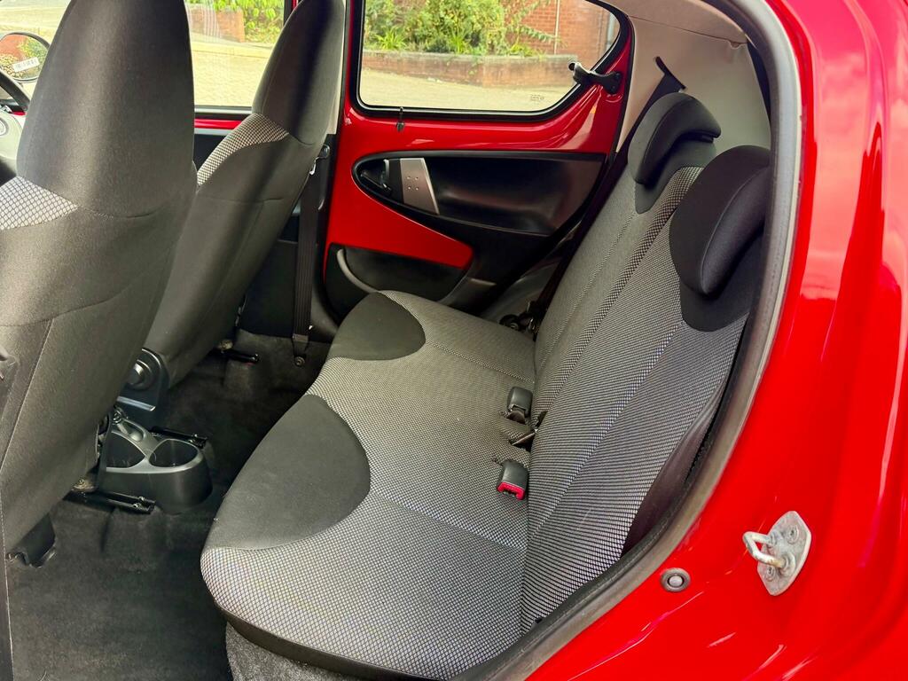 Toyota Aygo Hatchback Silver #31