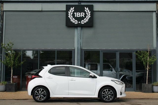 Toyota Yaris 1.5 Vvt-h Design Hatchback Hybrid E-cvt KW23FFE White #3