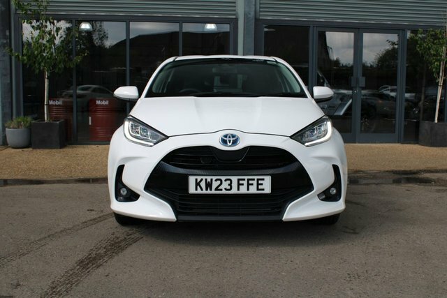 Toyota Yaris 1.5 Vvt-h Design Hatchback Hybrid E-cvt KW23FFE White #4