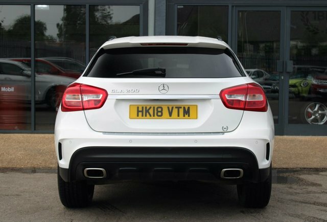 Mercedes-Benz GLA Class 1.6 Gla200 Amg Line Executive Suv 7G- HK18VTM White #4