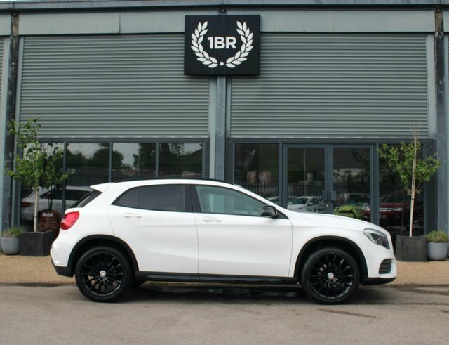 Mercedes-Benz GLA Class 1.6 Gla200 Amg Line Executive Suv 7G- HK18VTM White #5