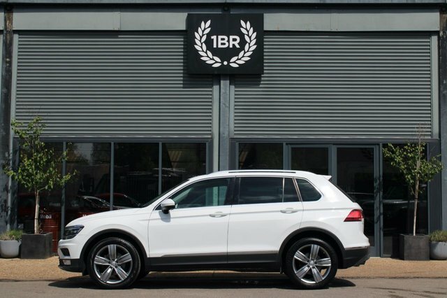 Volkswagen Tiguan 2.0 Tdi Bluemotion Tech Sel Suv White #4