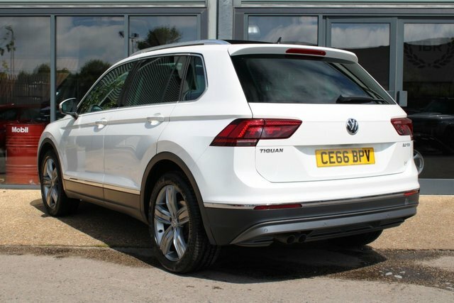 Volkswagen Tiguan 2.0 Tdi Bluemotion Tech Sel Suv White #2