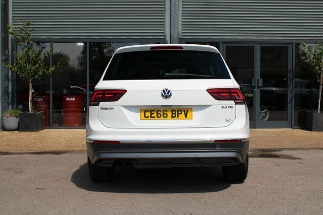 Volkswagen Tiguan 2.0 Tdi Bluemotion Tech Sel Suv White #6